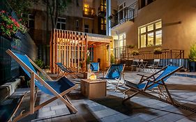 Amber Design Residence